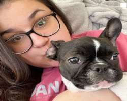 The star is accompanied by two dogs at home. She named them Oliver and Stella.